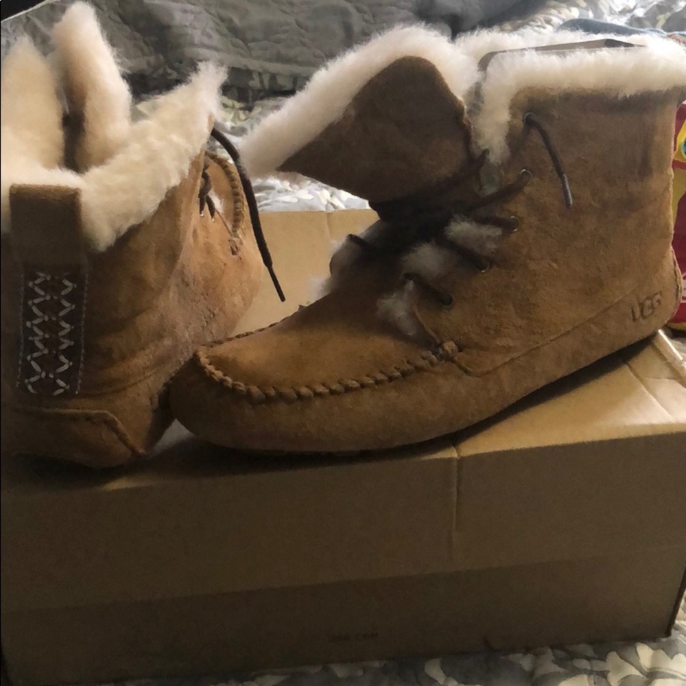 Ugg Chikaree boot -authentic